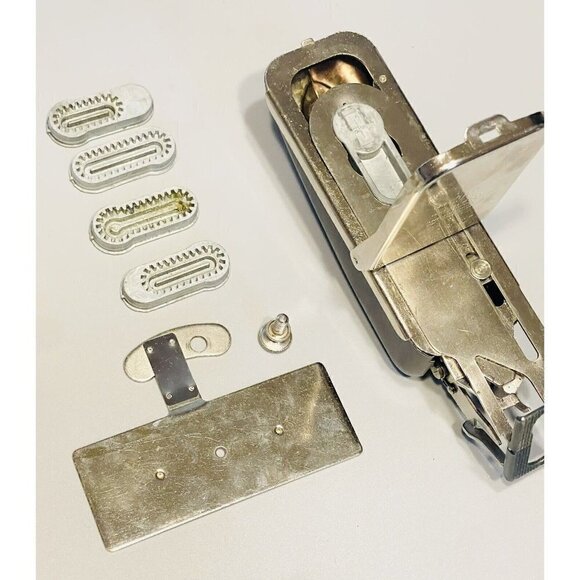 Vintage 1950s GREIST Products Rotary Buttonholer w/ 5 Templates in Original Box - Picture 7 of 8